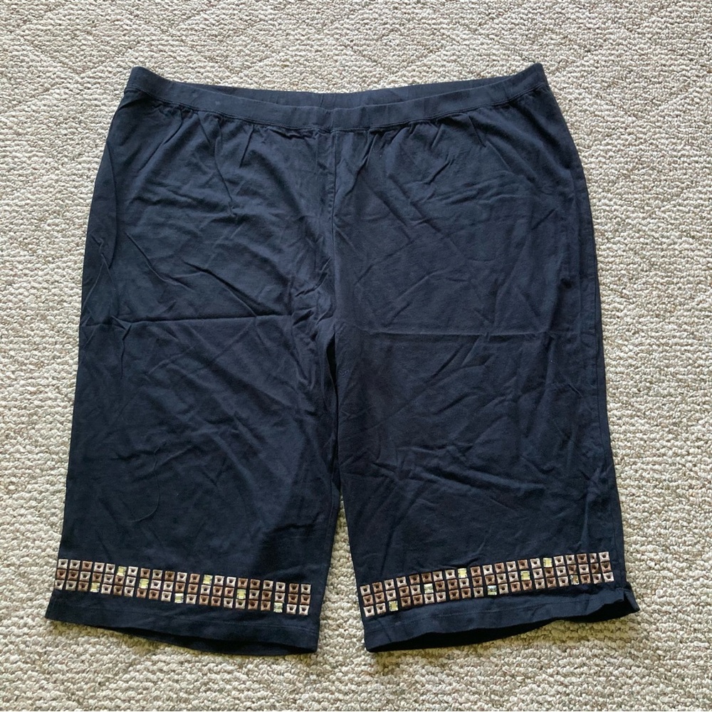 5/$15 Casual Liz & Me Black Lounge Capris (Plus Size)